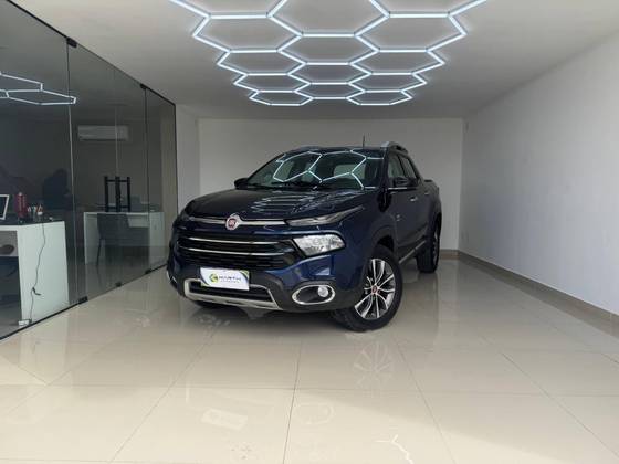 FIAT TORO 2.0 16V TURBO DIESEL VOLCANO 4WD AT9 FIAT TORO 2.0 16V TURBO DIESEL VOLCANO 4WD AT9